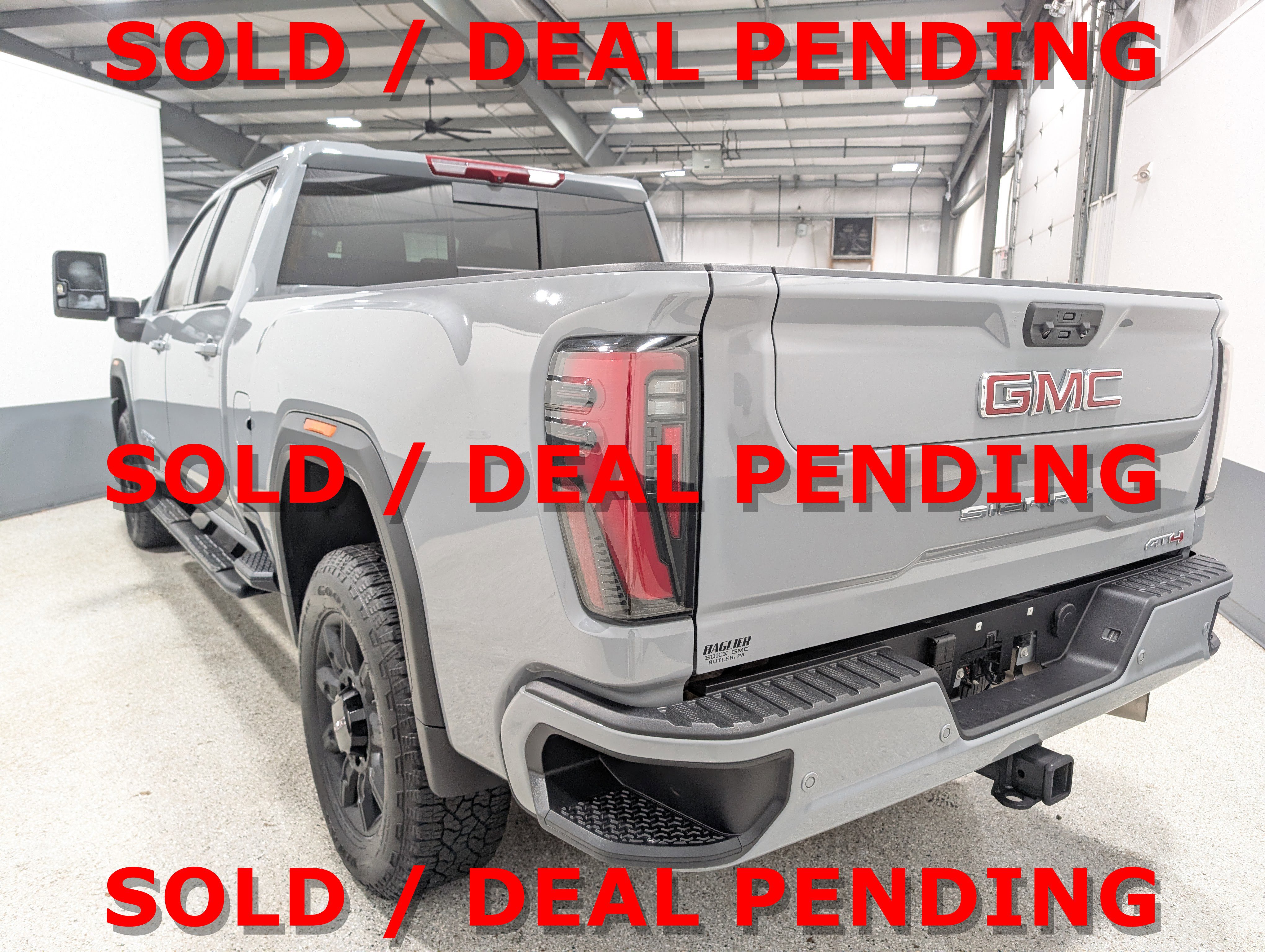 Used 2025 GMC Sierra 3500 AT4 image 5