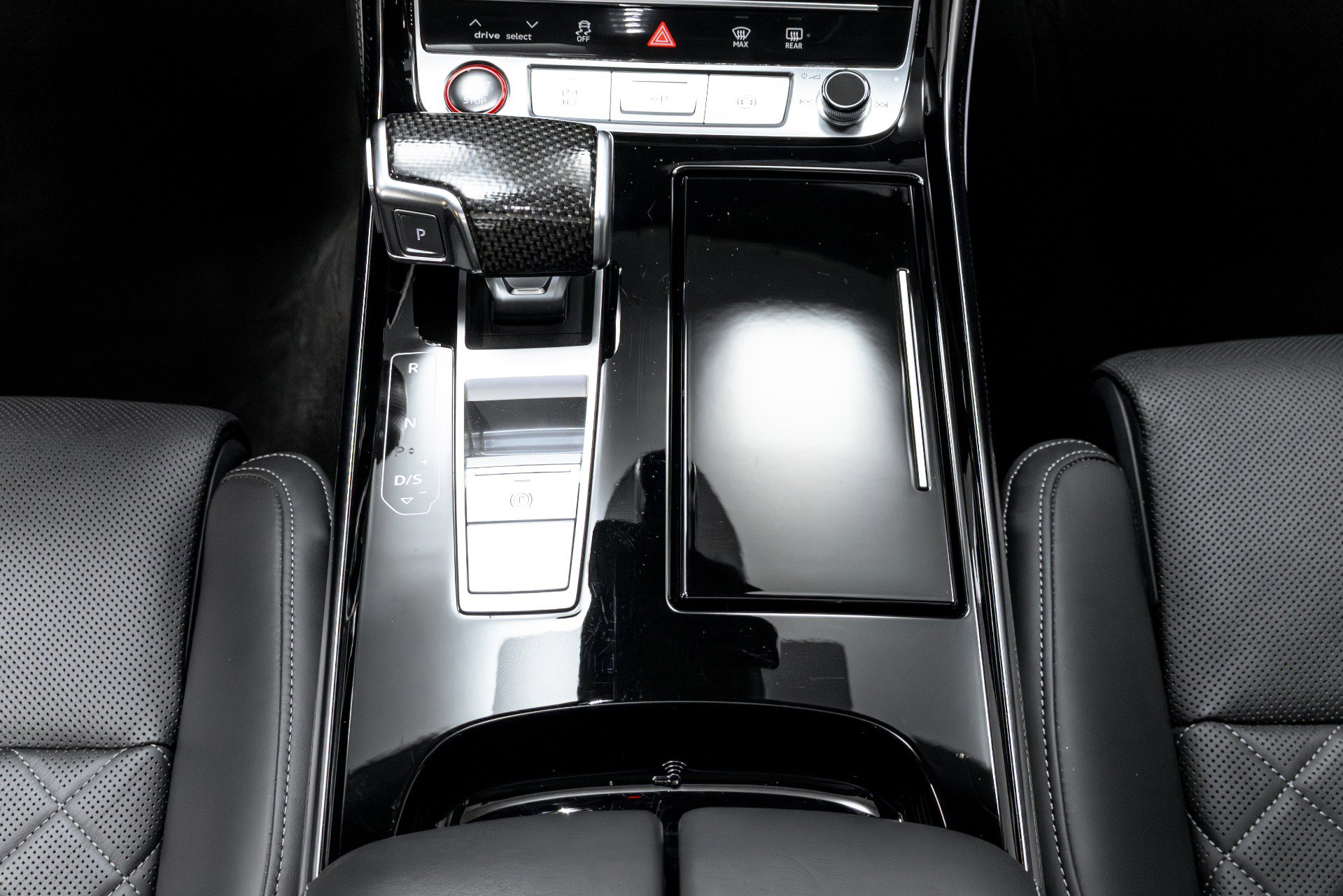 Used 2023 Audi S8 image 33