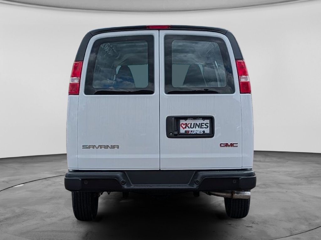 New 2026 GMC Savana 3500 Extended RWD image 10