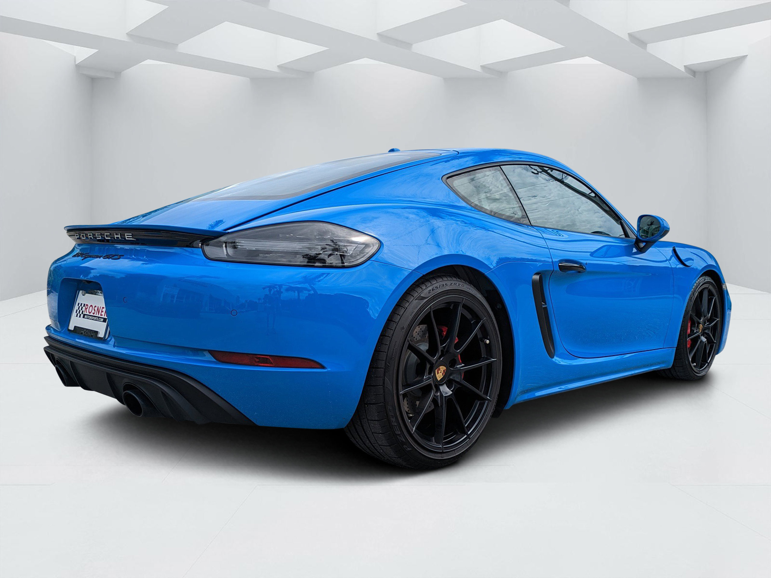 Used 2023 Porsche 718 Cayman GTS RWD image 3