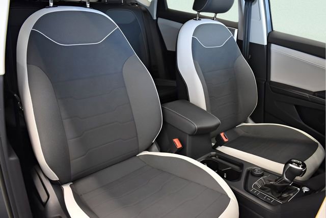 Used 2025 Volkswagen Taos SE AWD/4WD image 6