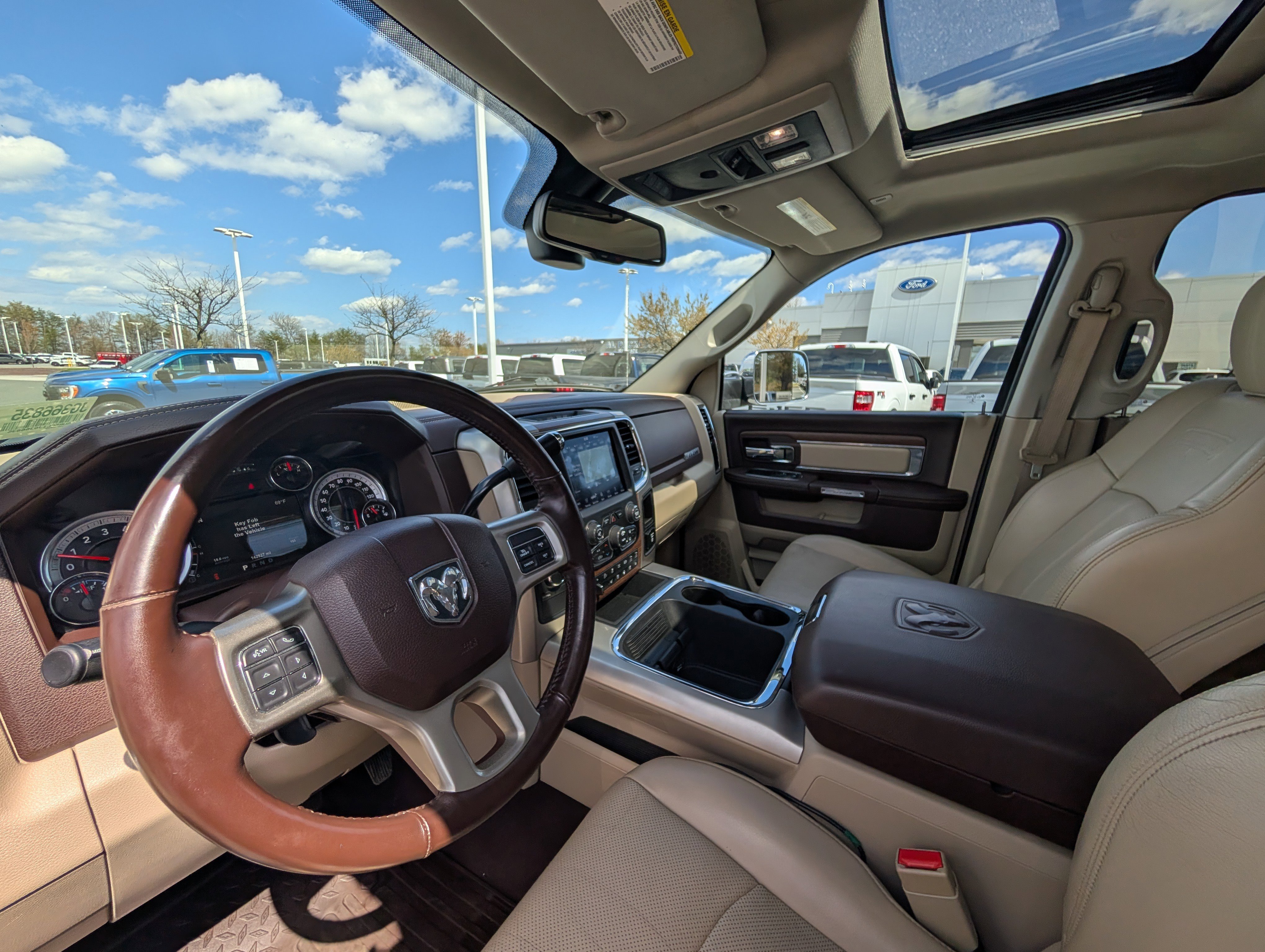Used 2018 RAM 2500 Laramie w/ Off Road Package AWD/4WD image 14