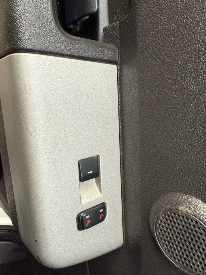 Used 2015 Ford F350 Lariat w/ Lariat Interior Package image 19