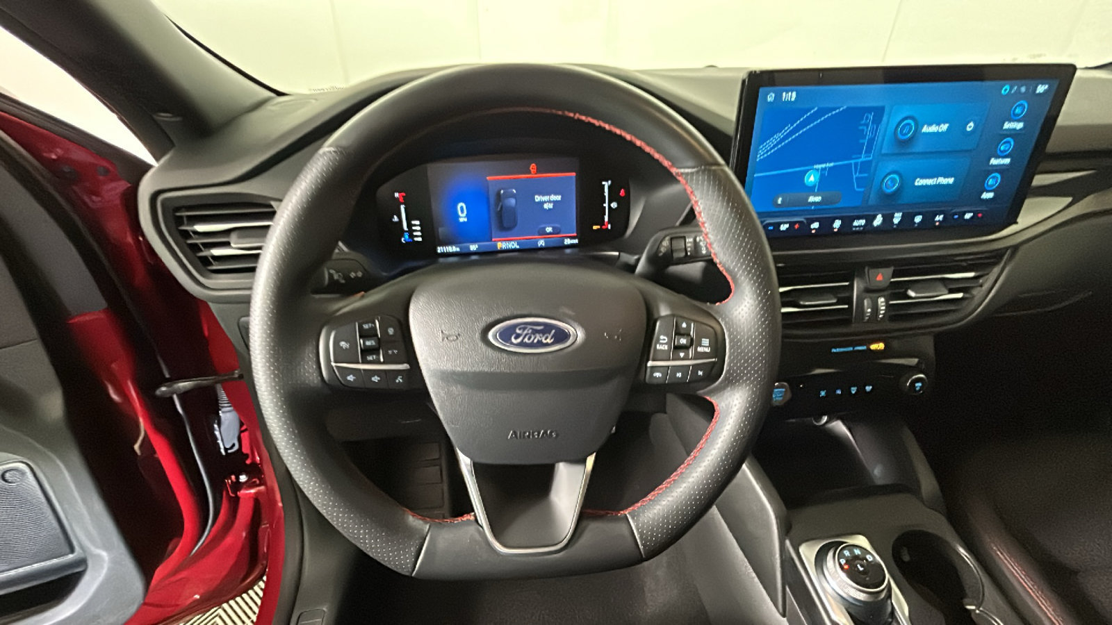 Used 2024 Ford Escape ST-Line w/ Tech Pack #1 FWD image 18