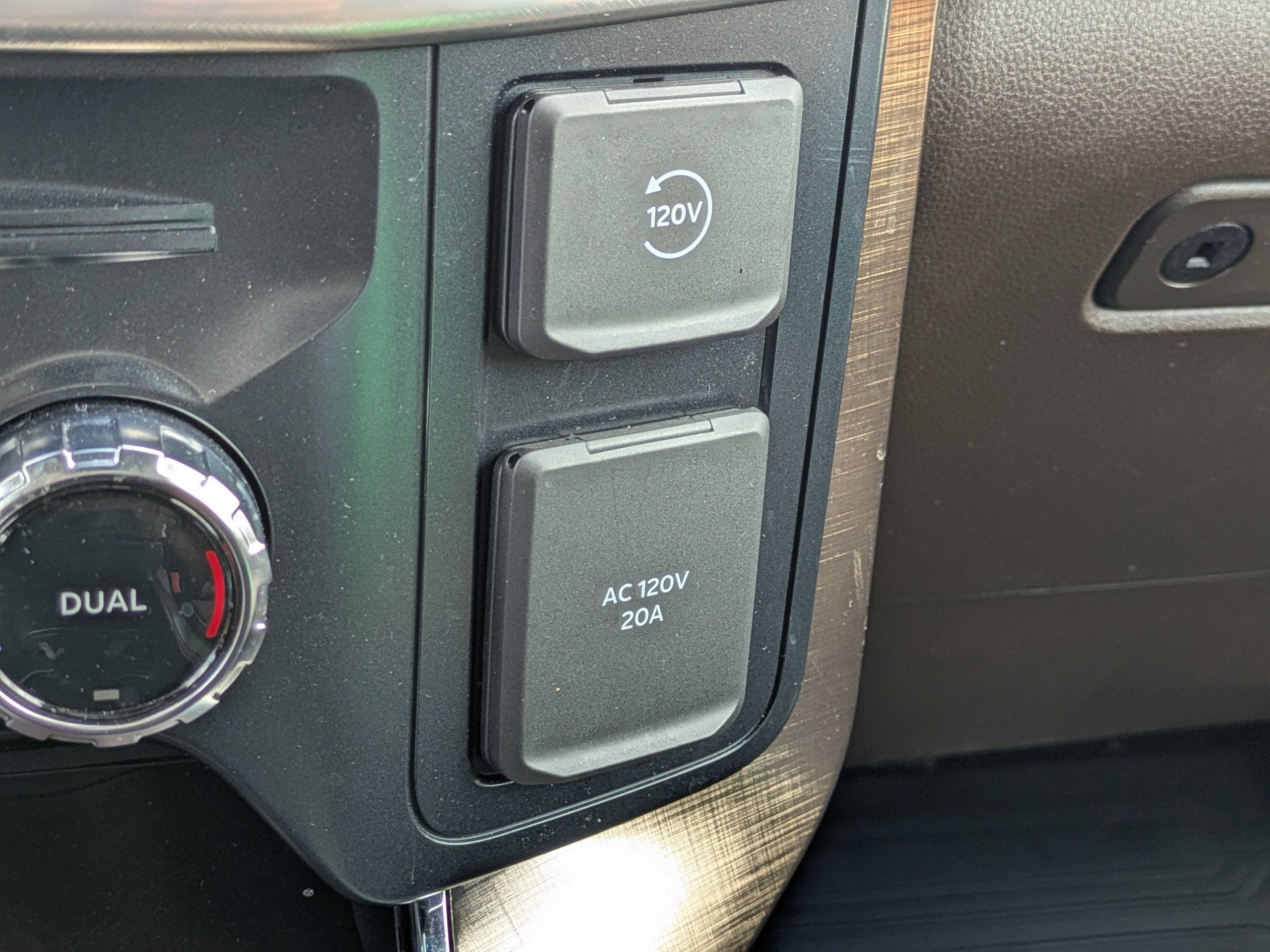 Used 2025 Ford F150 King Ranch AWD/4WD image 31
