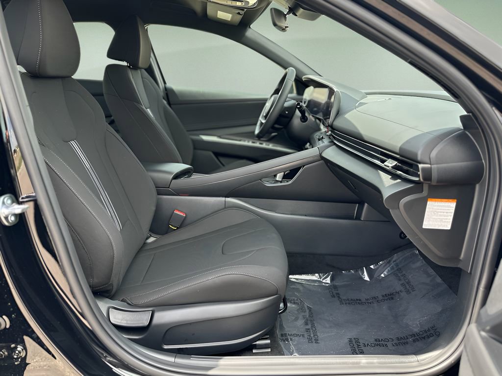 New 2025 Hyundai Elantra SEL image 22