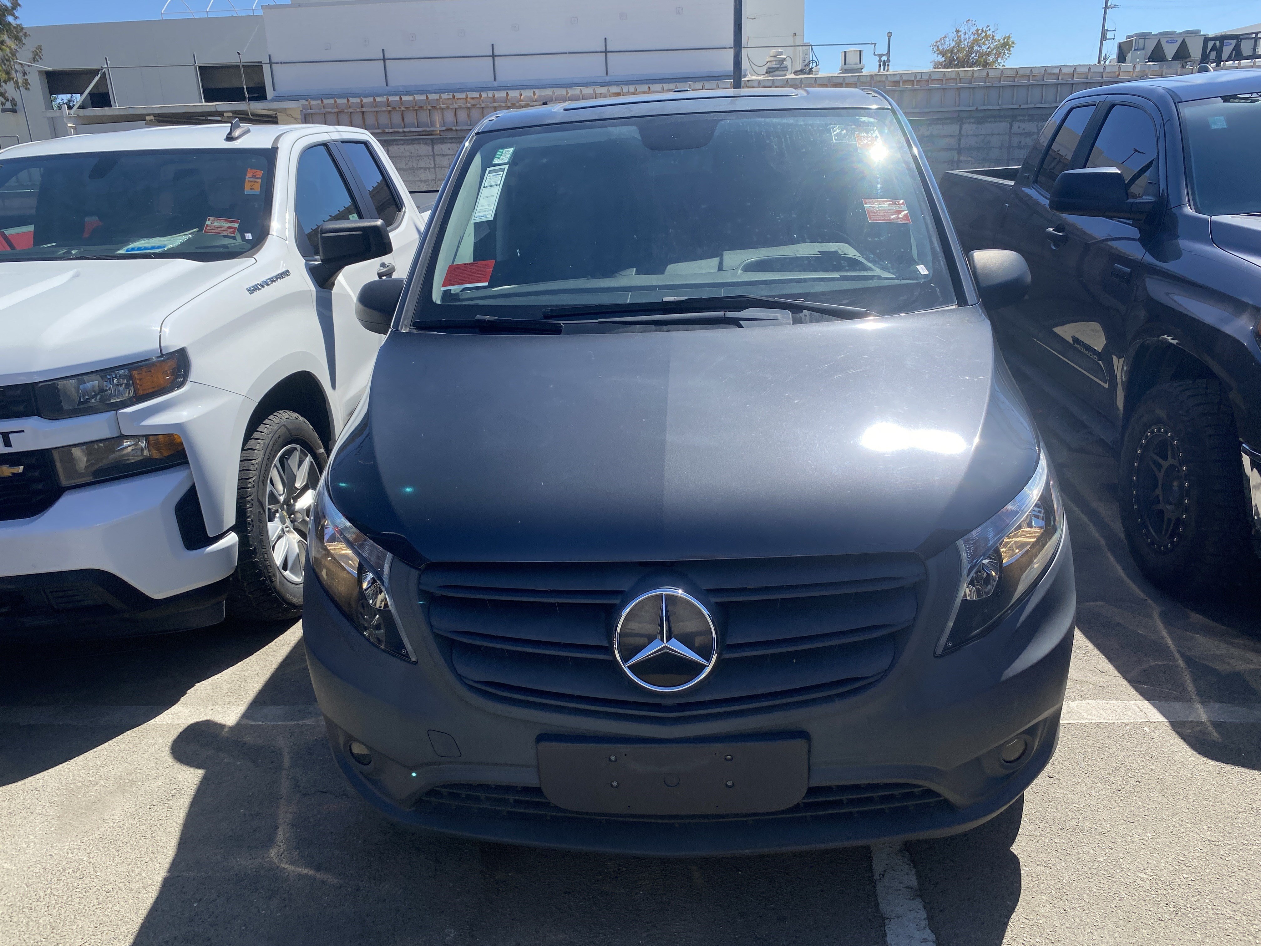 Used 2022 Mercedes-Benz Metris image 3
