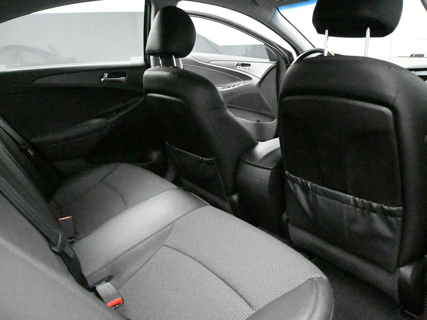 Used 2011 Hyundai Sonata SE FWD image 16