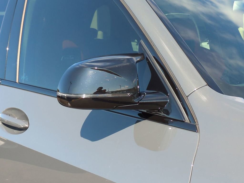 Used 2022 BMW X5 M w/ Competition Package 2 image 11