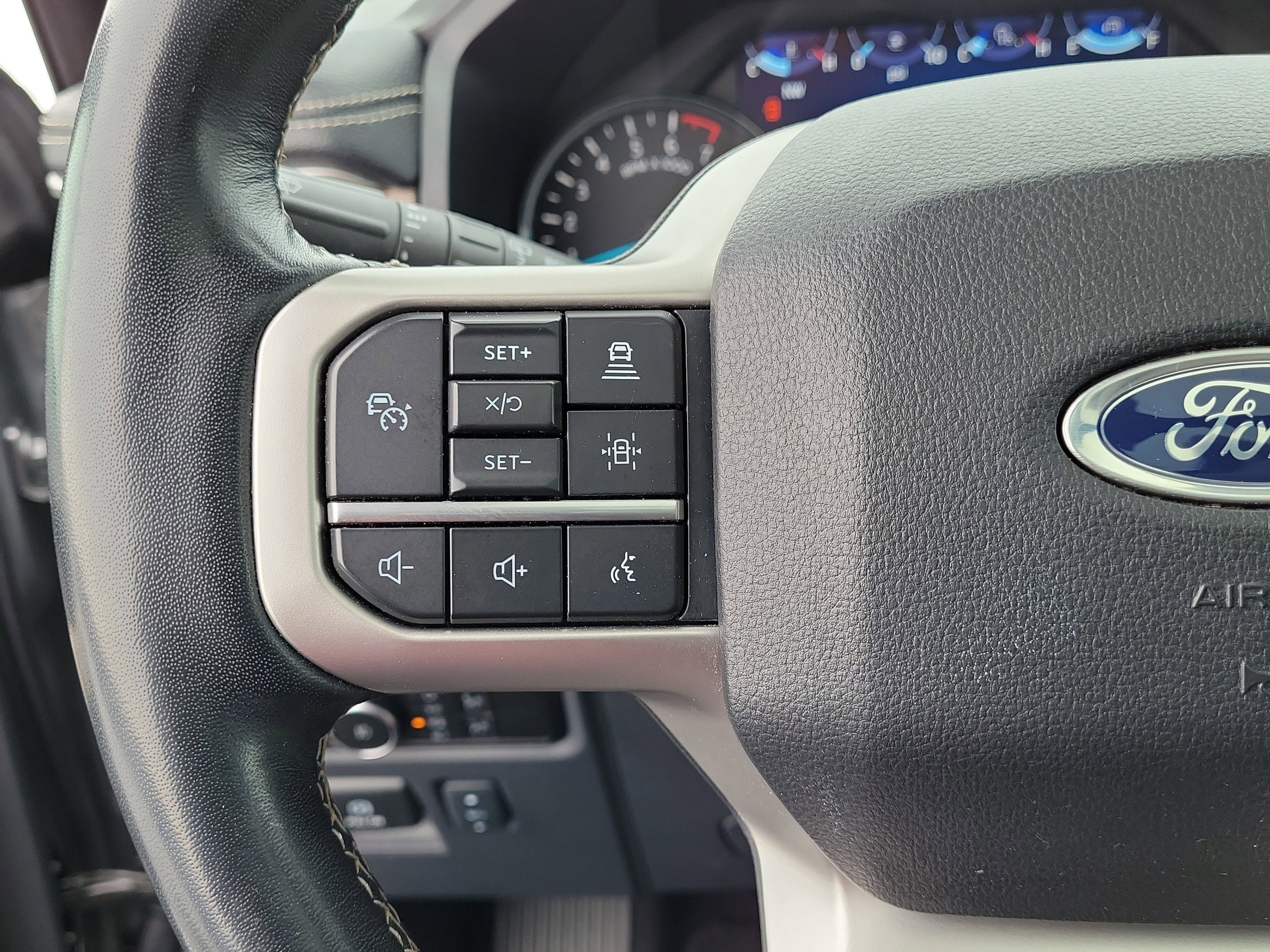 Certified 2024 Ford Expedition Limited image 25