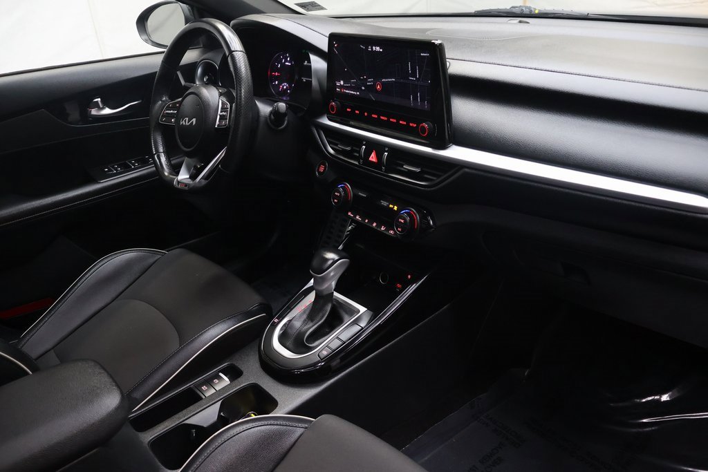 Used 2022 Kia Forte GT-Line w/ GT-Line Premium Package image 11