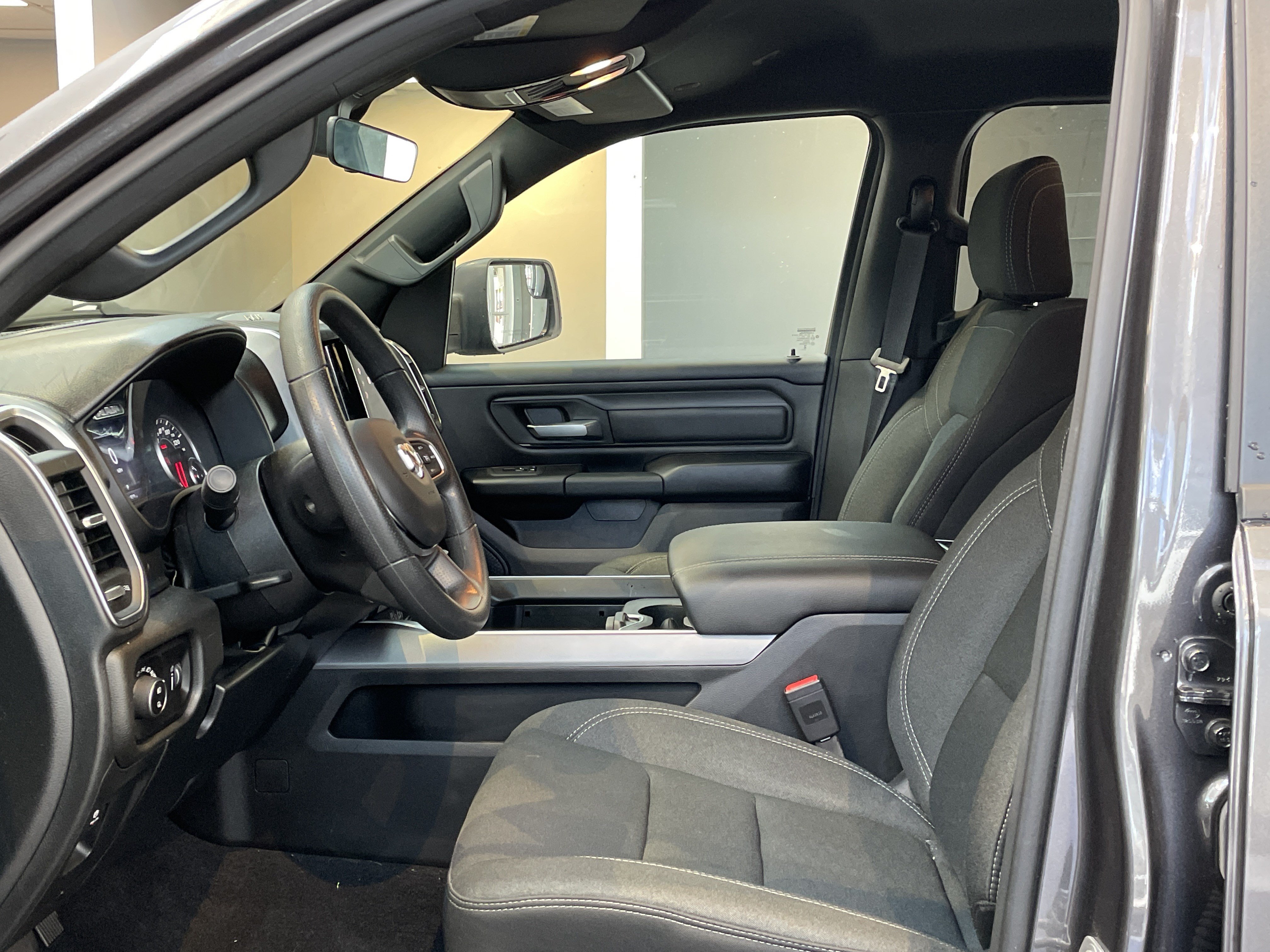 Used 2026 RAM 1500 Express AWD/4WD image 16