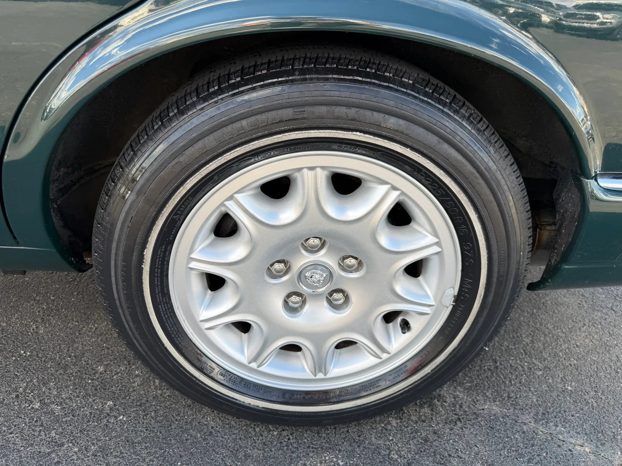 Used 2001 Jaguar XJ8 RWD image 46