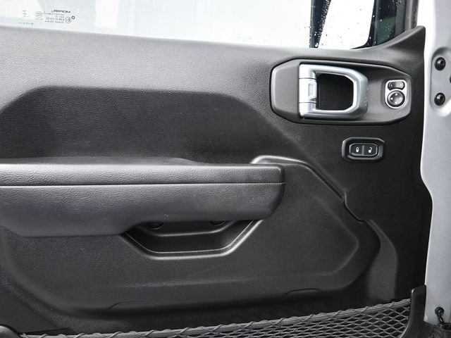 Used 2023 Jeep Gladiator Sport image 9