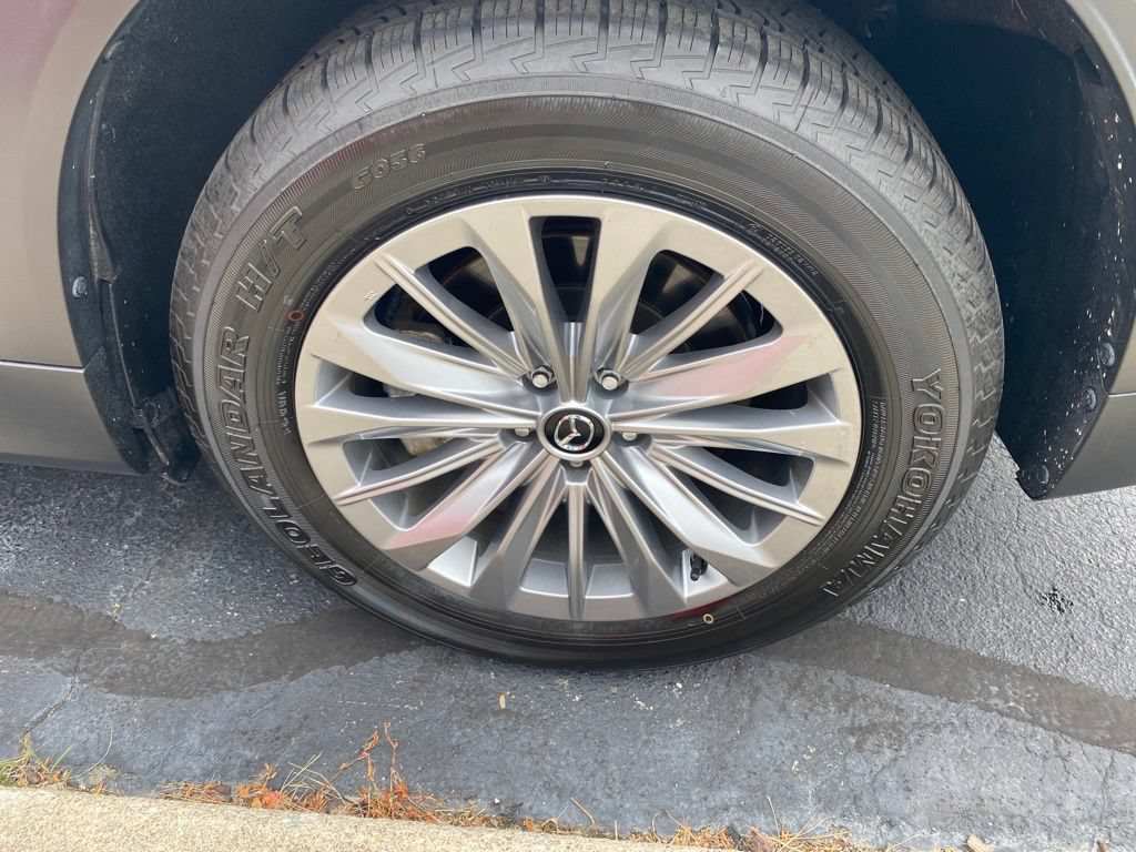 Certified 2024 MAZDA CX-90 3.3 Turbo w/ Preferred Plus AWD/4WD image 32