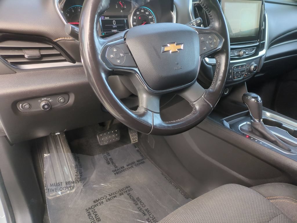 Used 2019 Chevrolet Traverse LT FWD image 9