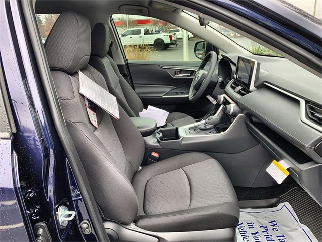 New 2025 Toyota RAV4 XLE image 14