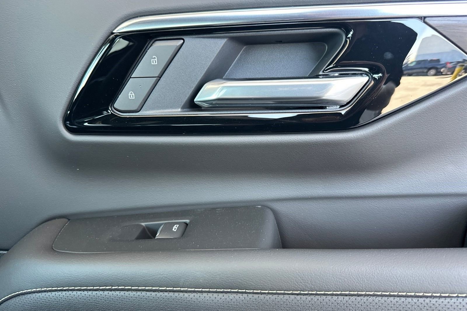 New 2025 Chevrolet Suburban Premier AWD/4WD image 20