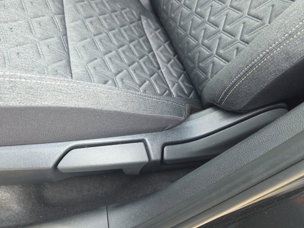 New 2026 Nissan Kicks SV FWD image 16