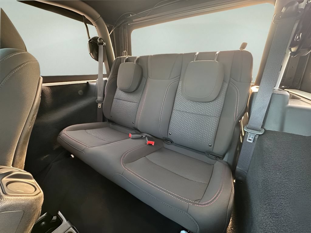 Used 2019 Jeep Wrangler Rubicon w/ Safety Group AWD/4WD image 24