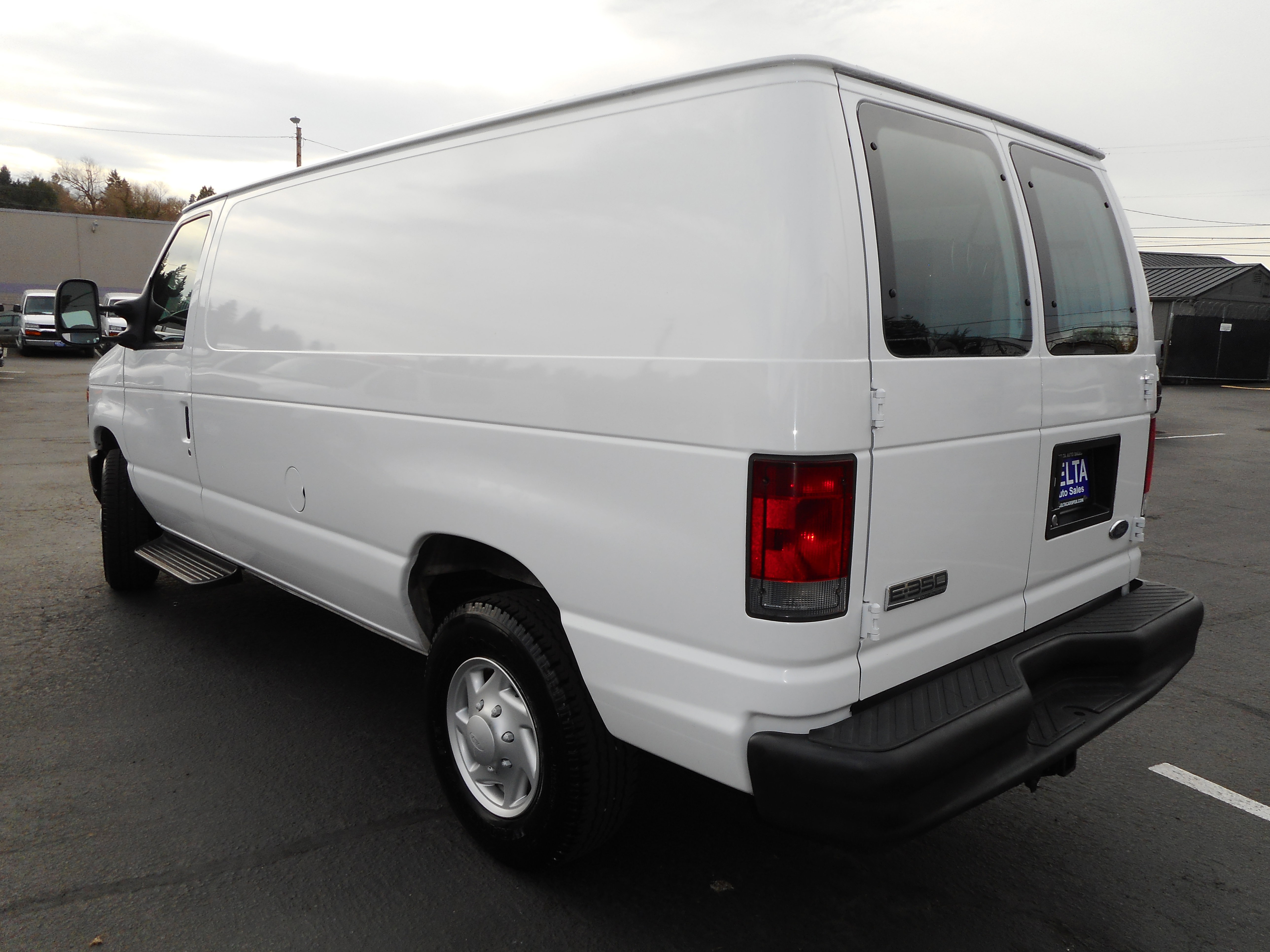 Used 2008 Ford E-350 and Econoline 350 Super Duty image 8