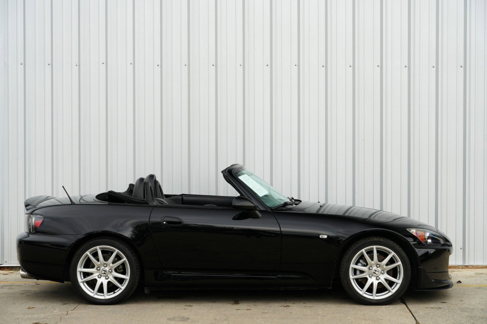 Used 2005 Honda S2000 image 38