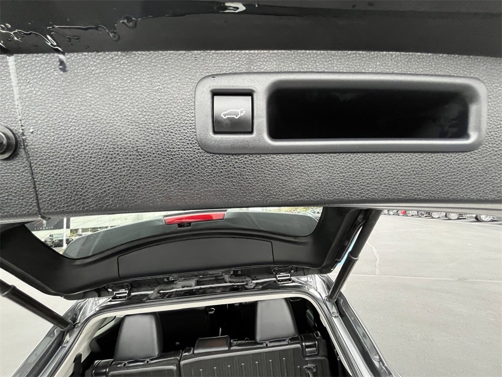 Used 2022 Toyota Highlander XLE image 28