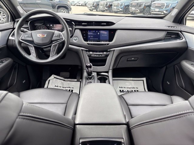 Certified 2025 Cadillac XT5 Premium Luxury w/ Technology Package AWD/4WD image 22