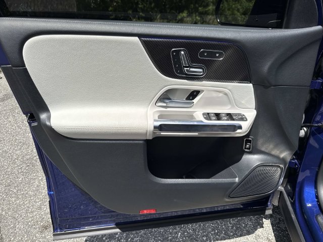 Used 2022 Mercedes-Benz GLB 35 AMG 4MATIC image 21