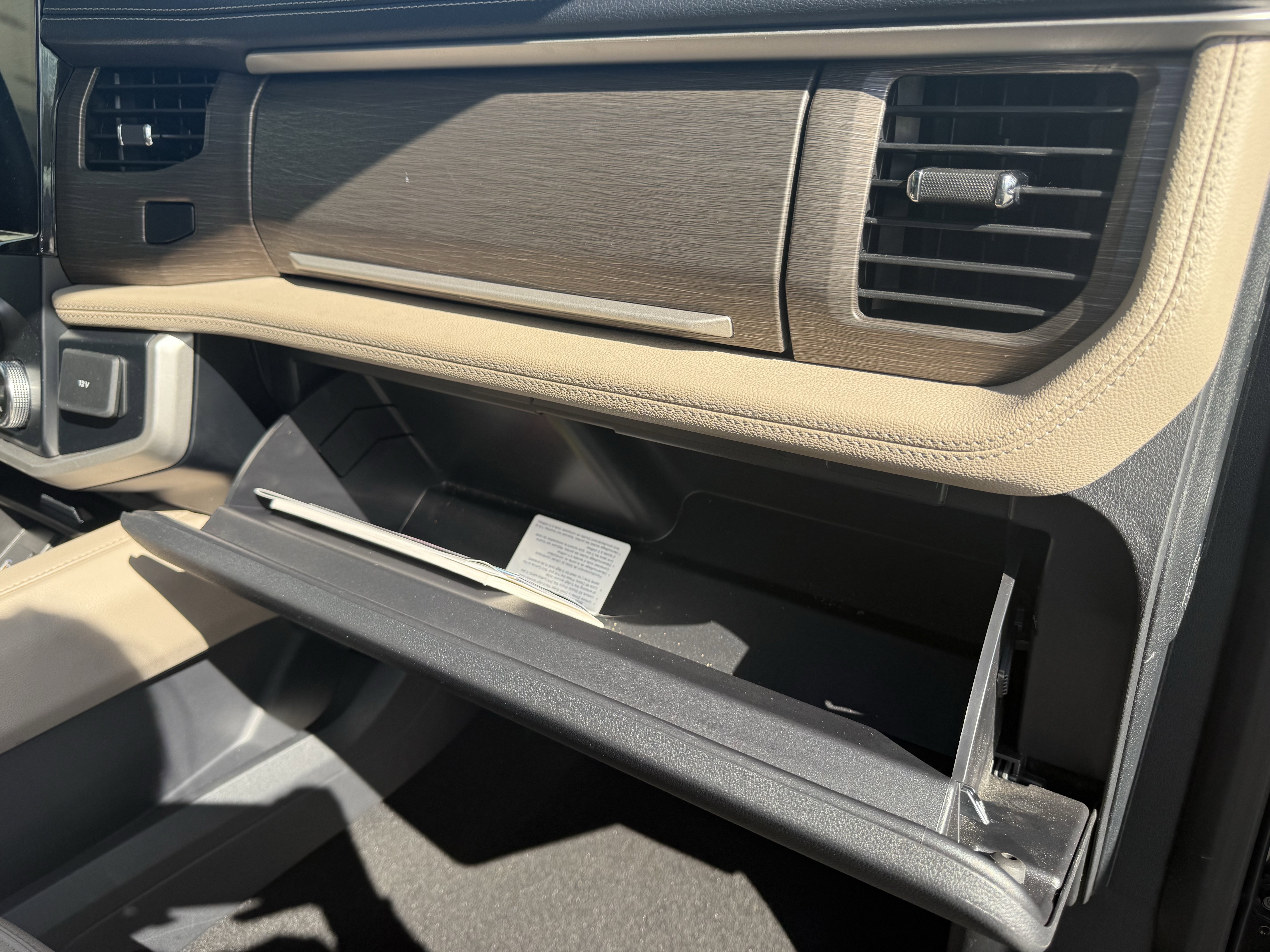 Used 2024 Ford Expedition Limited image 39