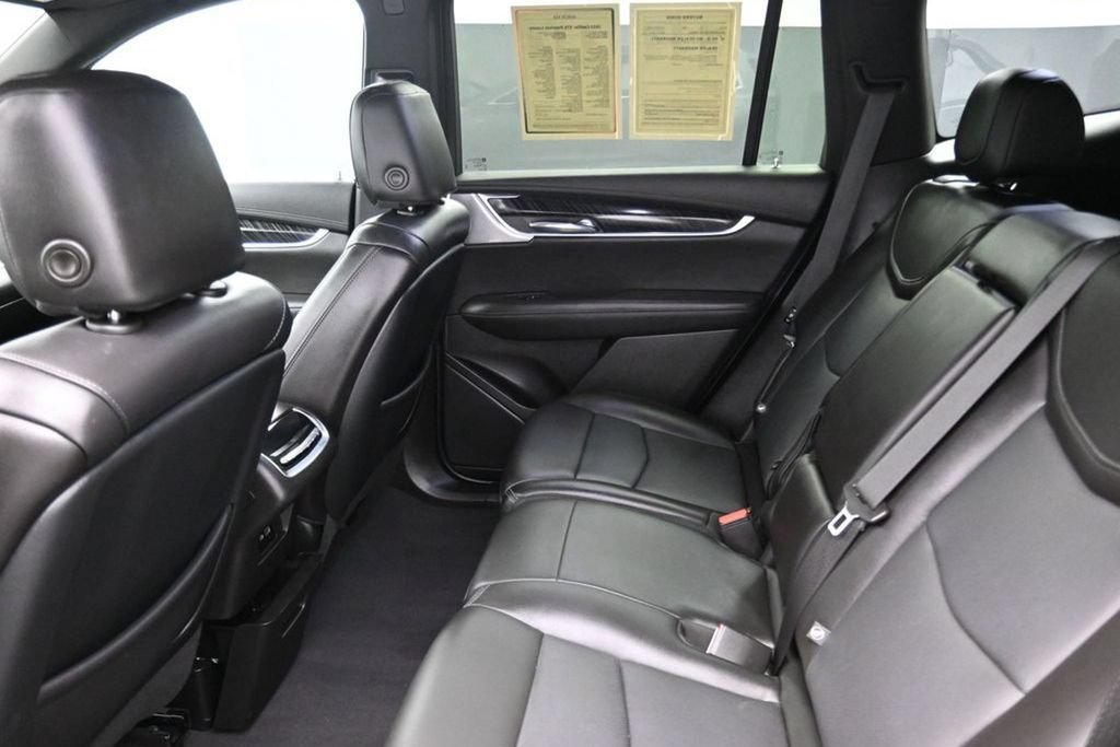 Used 2023 Cadillac XT6 Premium Luxury FWD image 10