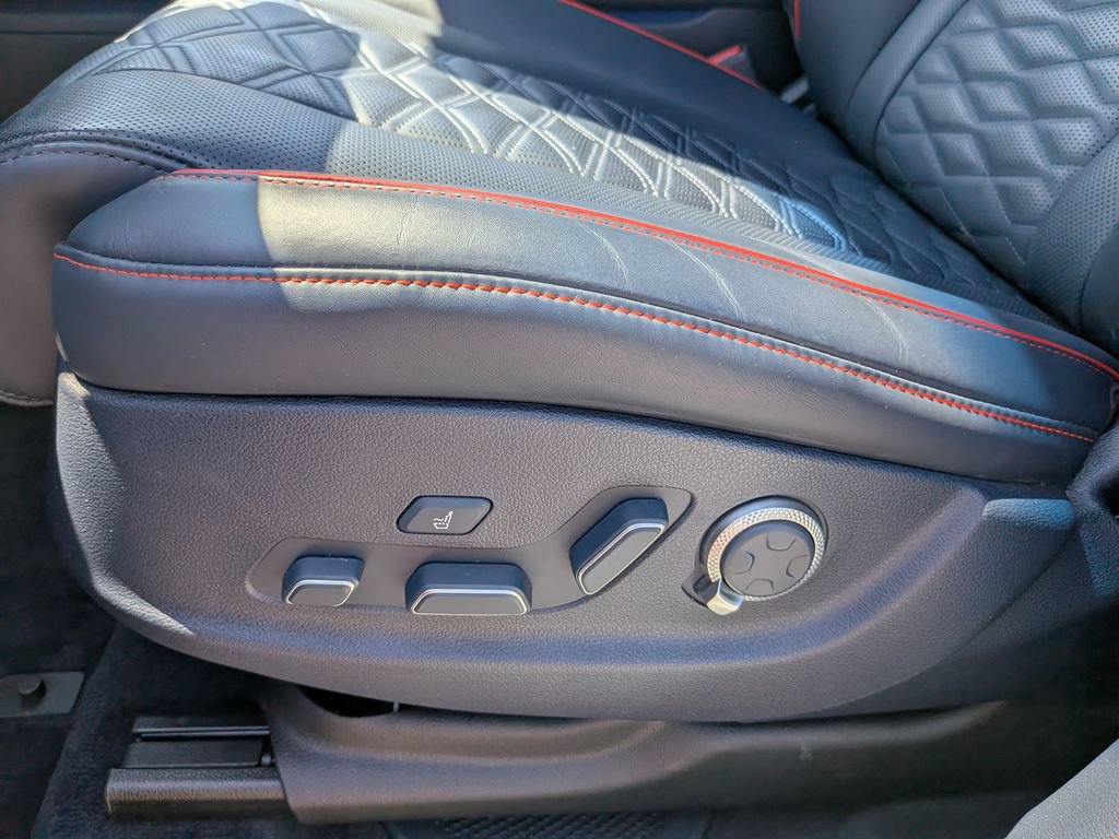 Used 2025 Genesis GV80 3.5T e-SC AWD/4WD image 15