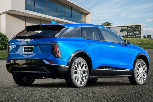 New 2026 Cadillac Optiq Luxury 1 w/ LPO, Floor Liner Package image 4