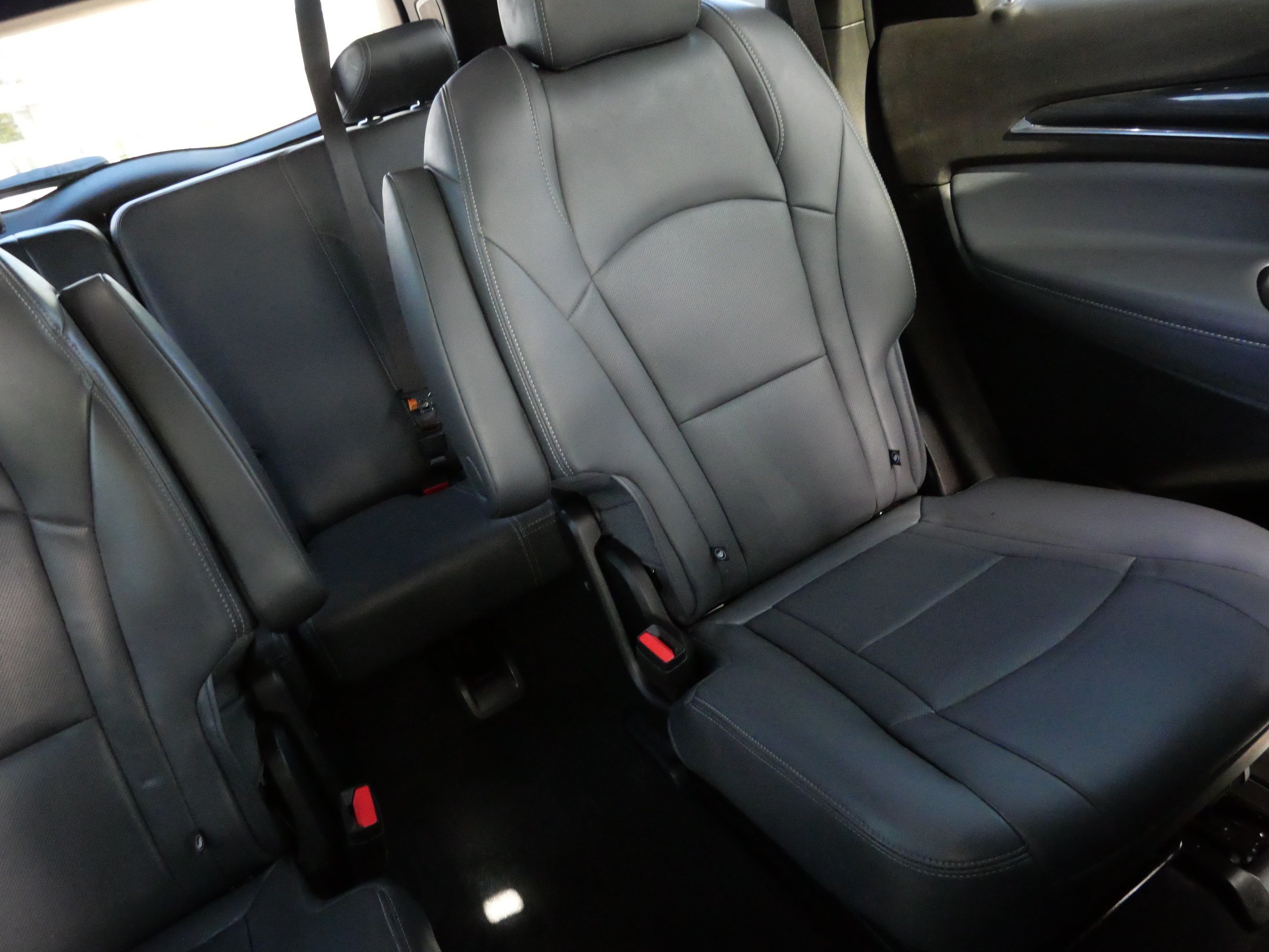 Used 2023 Buick Enclave Essence w/ Experience Buick Package AWD/4WD image 14