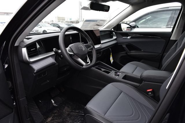 New 2026 Volkswagen Tiguan SE FWD image 11