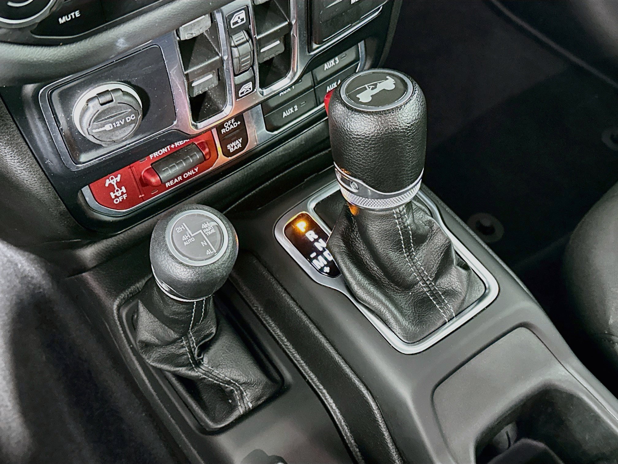 Used 2024 Jeep Wrangler Unlimited Rubicon 4xe AWD/4WD image 23