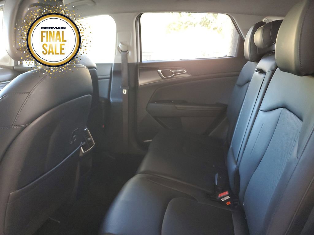 Used 2023 Kia Sportage EX image 17