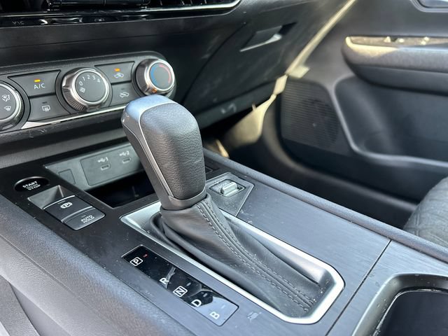 Certified 2025 Nissan Kicks SV FWD image 17