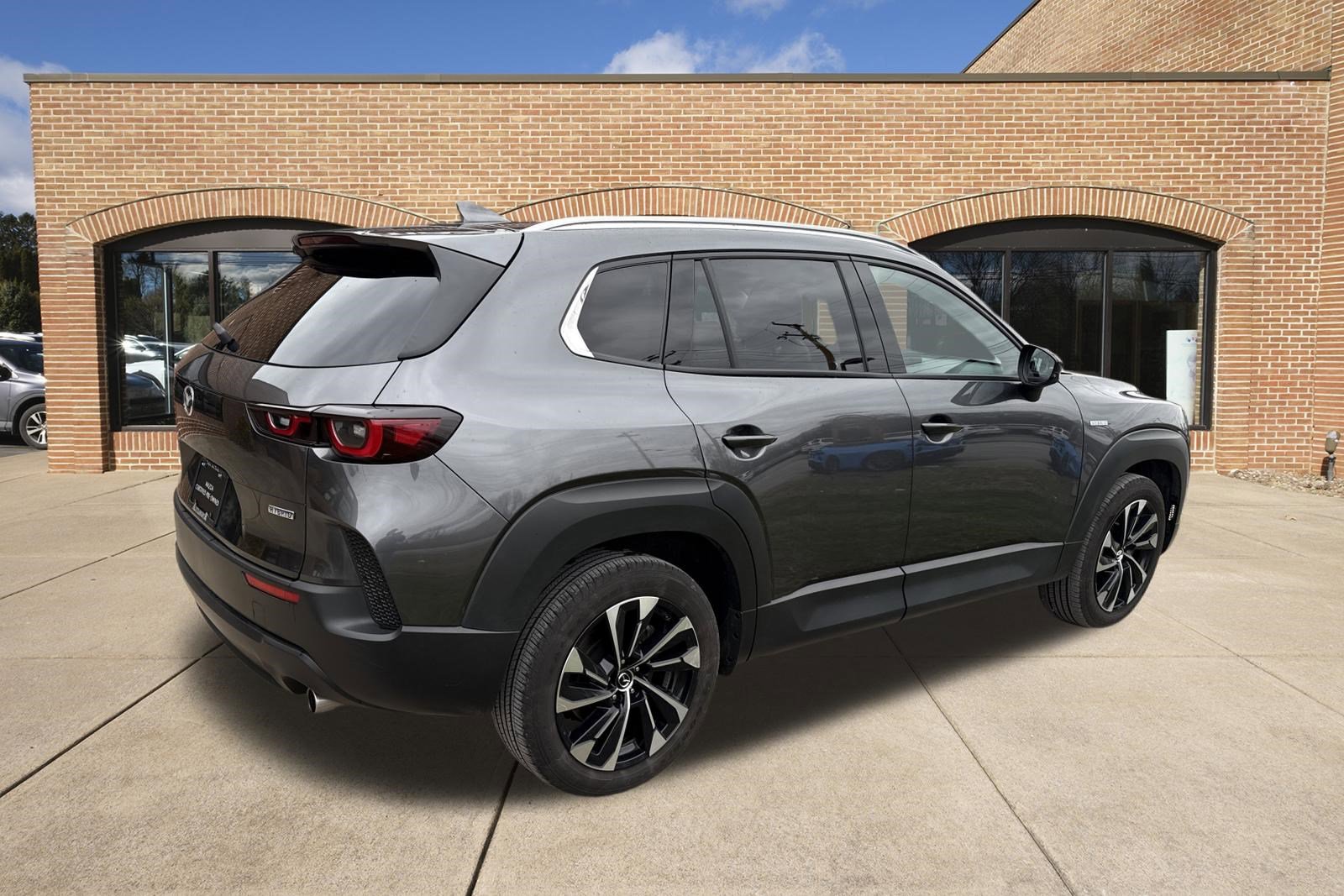 Certified 2025 MAZDA CX-50 2.5 Hybrid w/ Premium Plus Pkg image 3