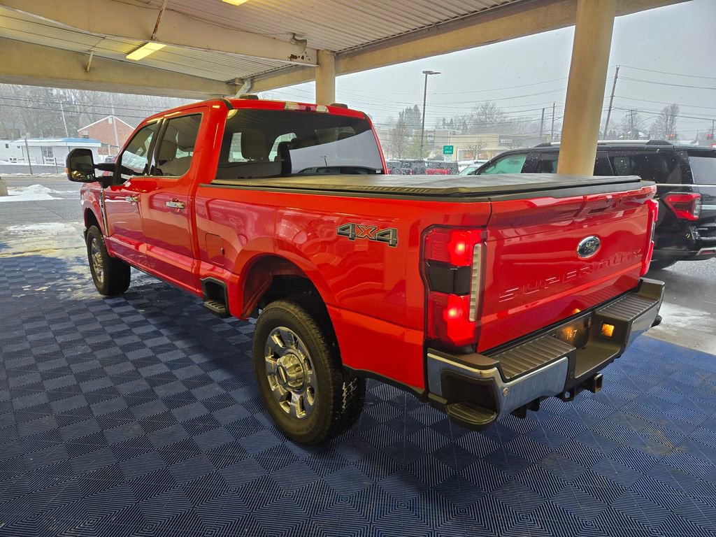 Used 2025 Ford F350 Lariat w/ Chrome Package image 5