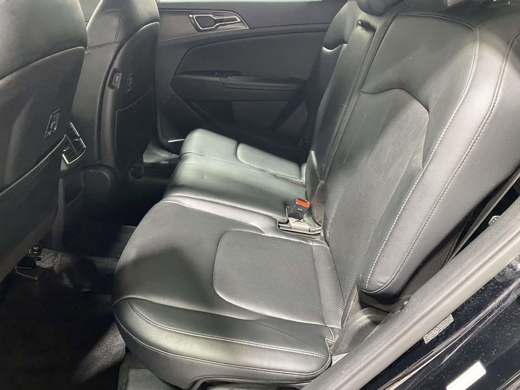 Used 2023 Kia Sportage SX image 12