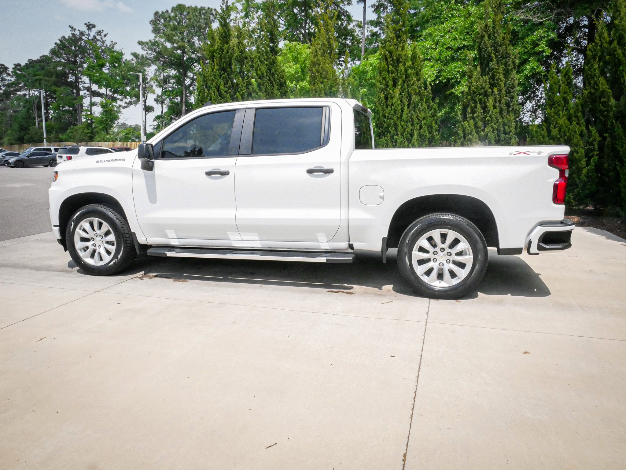 Used 2020 Chevrolet Silverado 1500 Custom w/ Custom Value Package AWD/4WD image 7