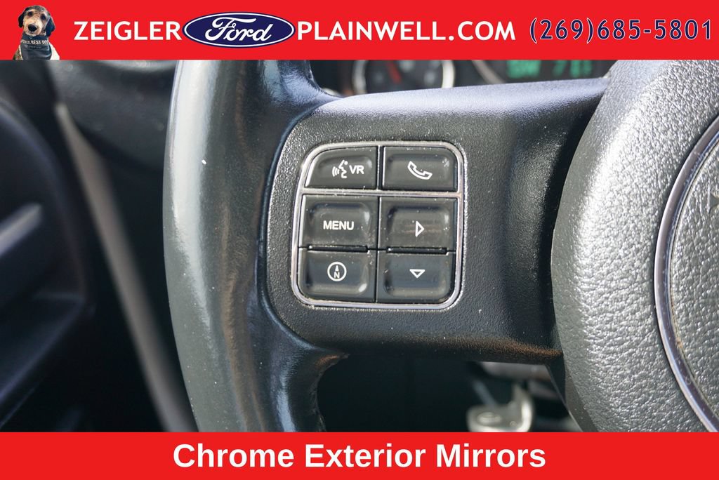 Used 2012 Jeep Wrangler Unlimited Sahara w/ Dual Top Group AWD/4WD image 21