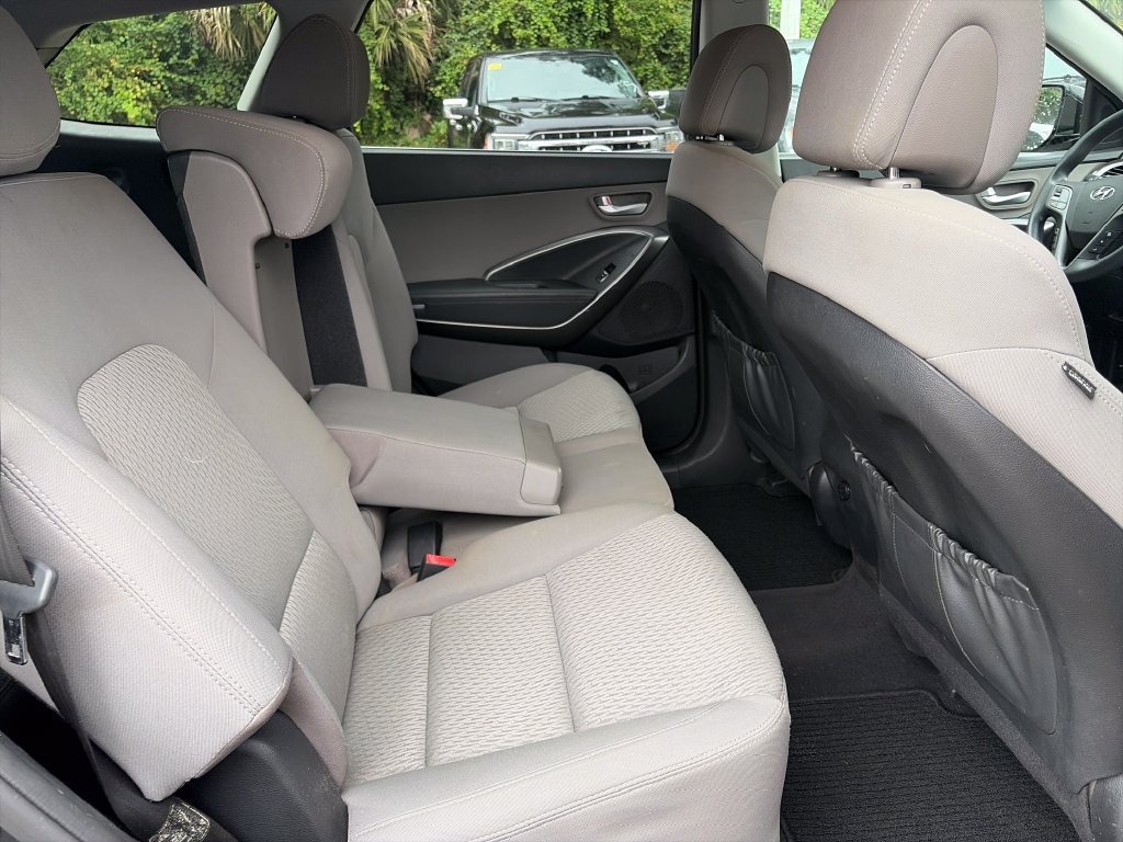 Used 2018 Hyundai Santa Fe SE w/ Cargo Package FWD image 42