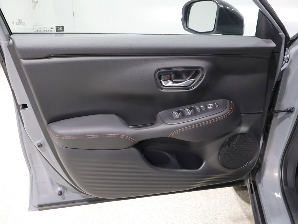Used 2025 Honda HR-V Sport image 13