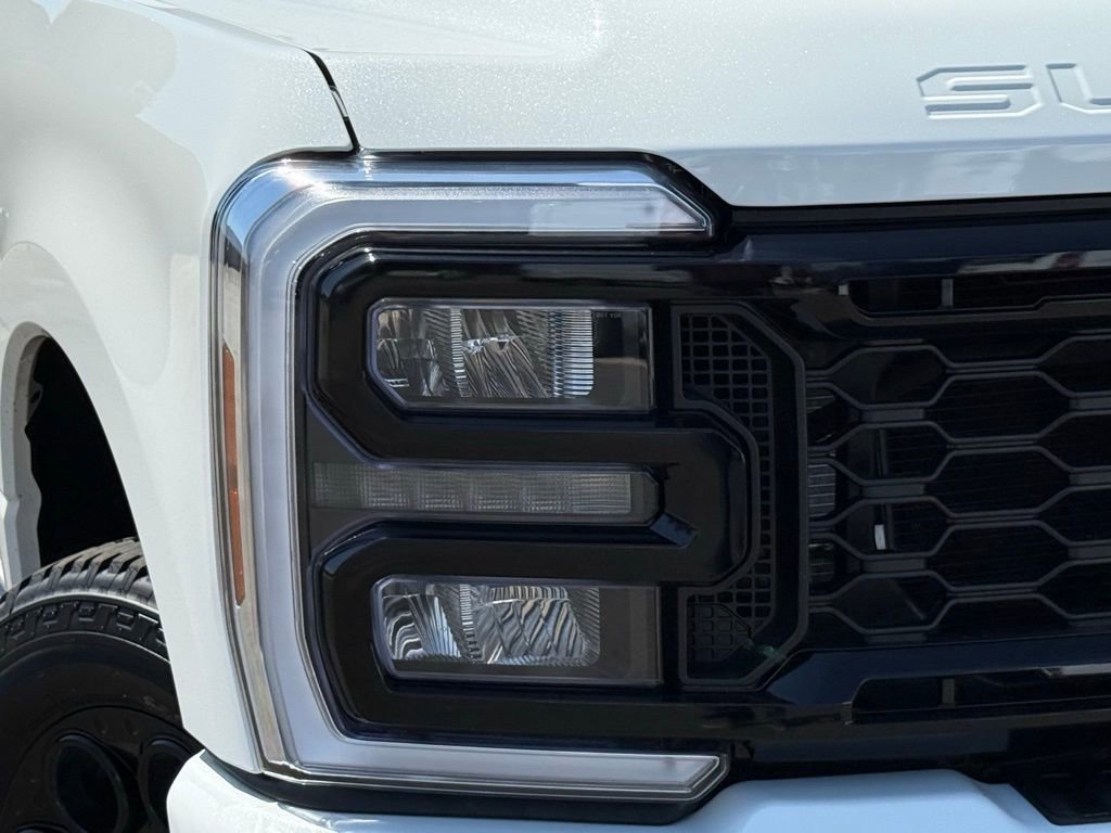 New 2026 Ford F250 4x4 Crew Cab Super Duty image 3