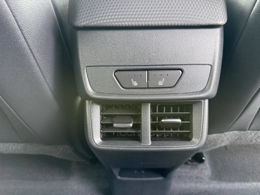 Used 2026 Chevrolet Equinox RS w/ Convenience Package III FWD image 31