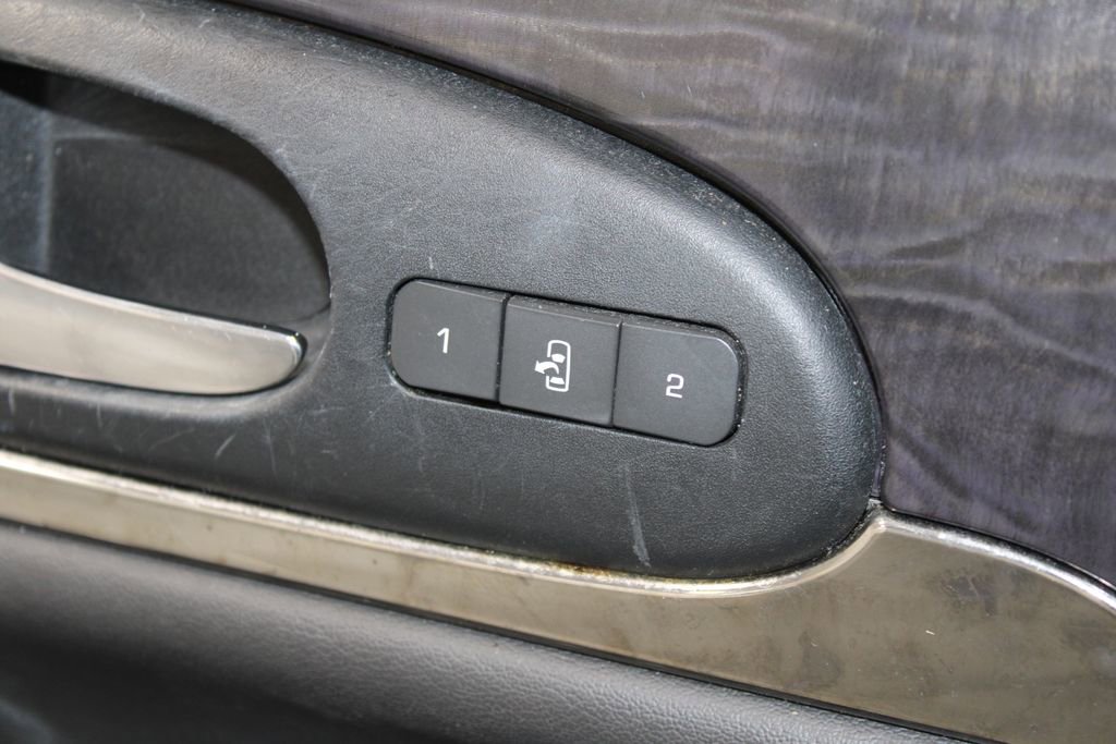 Used 2017 Buick Enclave Premium w/ Experience Buick Package image 28