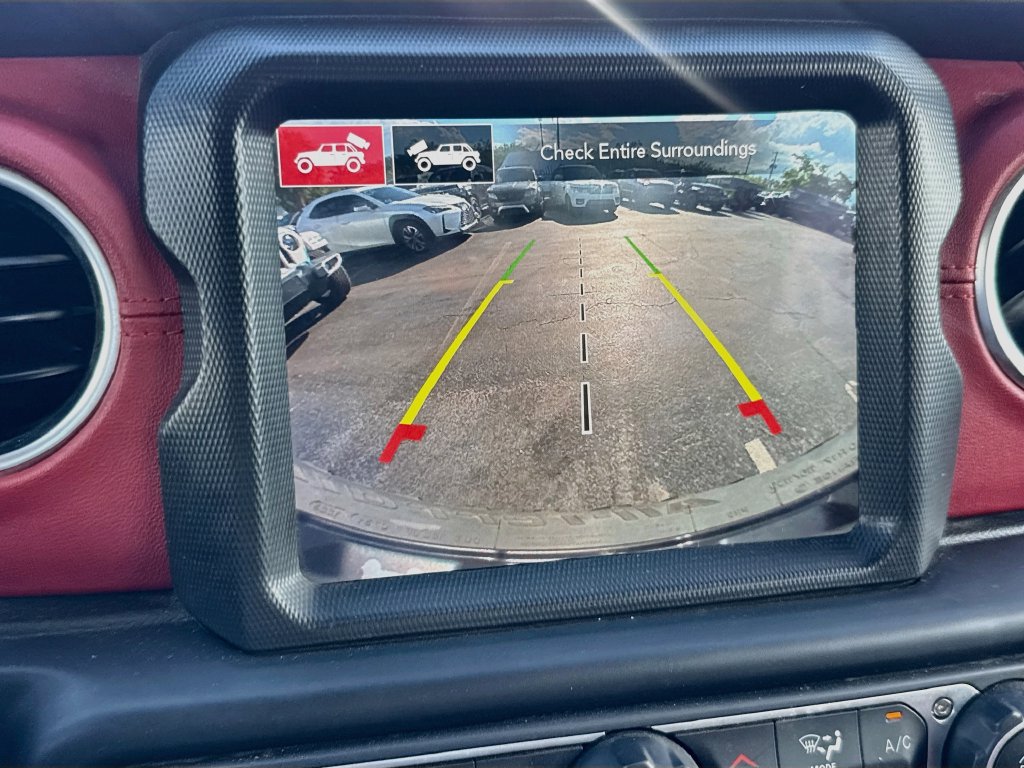 Certified 2023 Jeep Wrangler Unlimited Rubicon 4xe AWD/4WD image 14