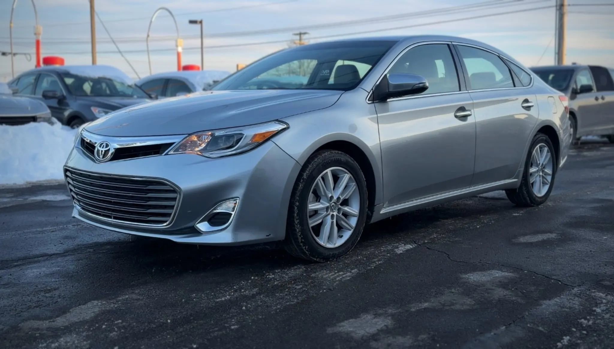 Used 2015 Toyota Avalon XLE image 6